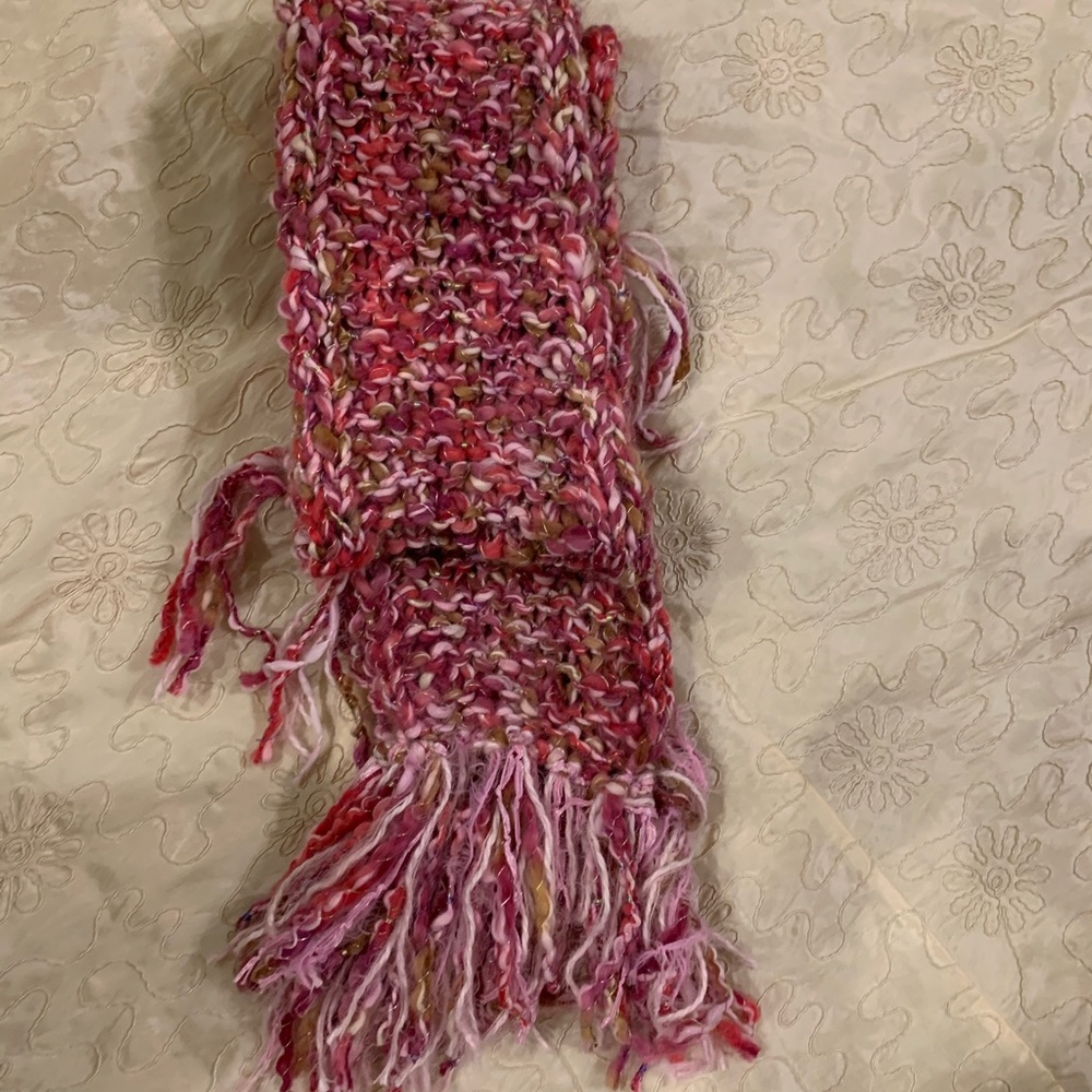 Custom beautiful scarf shades of pink - Picture 5 of 7